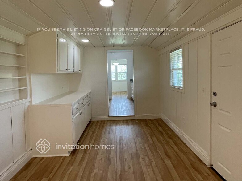 Building Photo - 3096 Yellowstone Ln