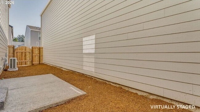Building Photo - 1107 SE 193rd Pl