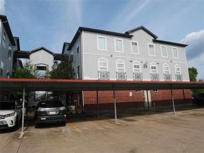 Building Photo - 6289 Wilcrest Dr