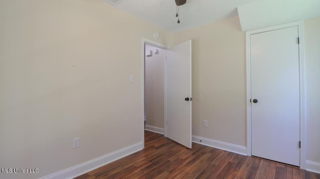 Building Photo - 1737 James Buchanan Dr