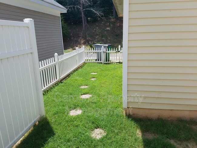 Building Photo - 11355 Deer Ridge Ln