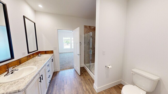 Building Photo - 2070 Starbuck Ln