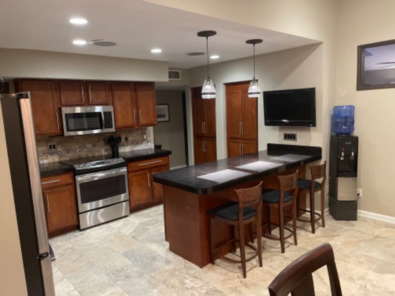 Building Photo - 7731 E Berridge Ln