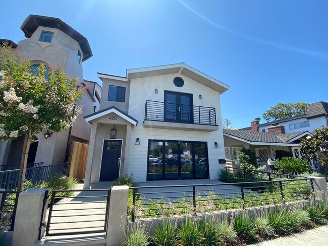 Building Photo - CDM Property