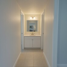 Building Photo - 9745 Long Point Rd