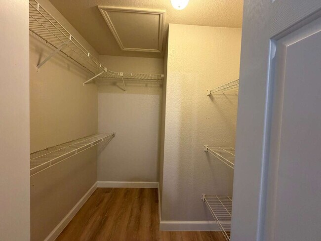 Building Photo - Spacious 4 bedroom in North Port