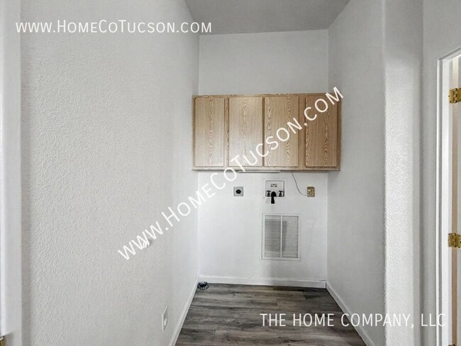 Building Photo - 6491 E Camino del Toro