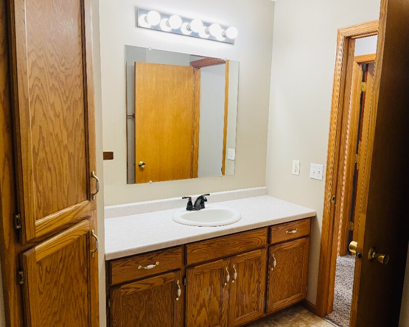 Building Photo - 5313 140th Ave NW