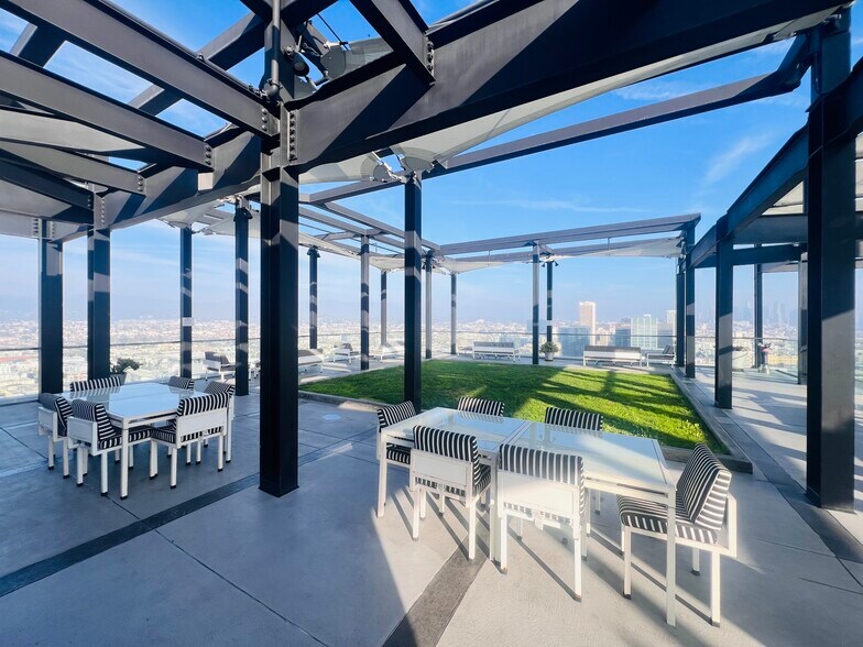 Building Photo - 3810 Wilshire Blvd