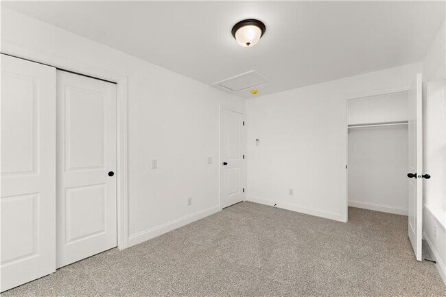 Building Photo - 379 Beaver St