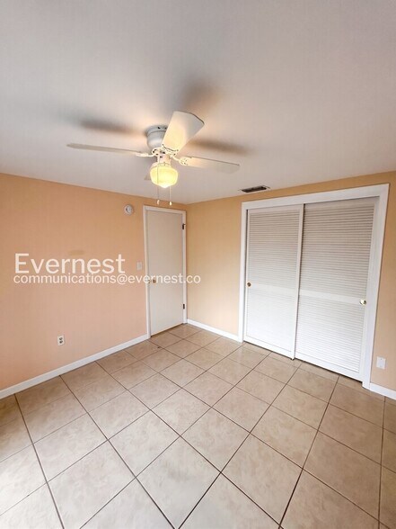 Building Photo - 4133 Grayton Dr