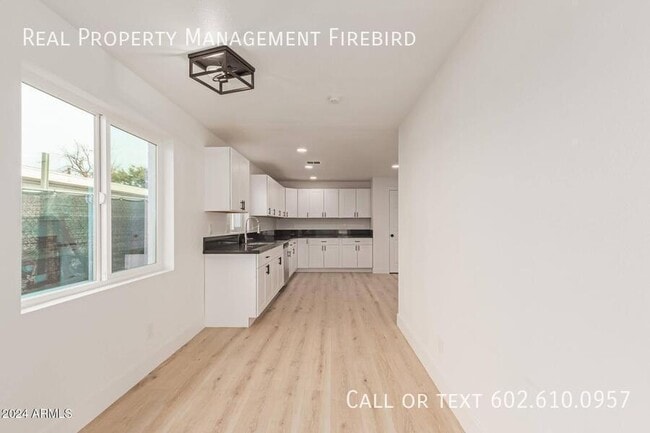 Building Photo - 15 N Ashland