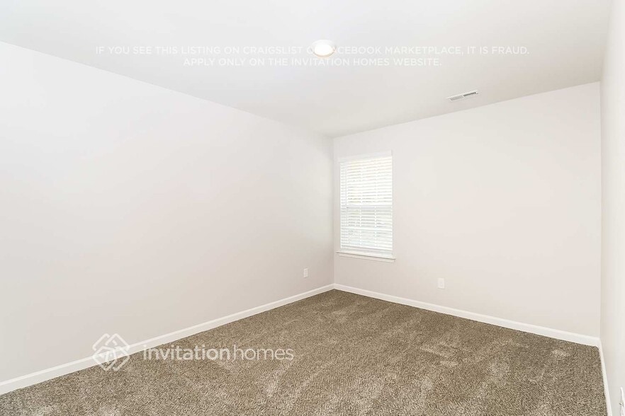 Building Photo - 7421 Larwill Ln