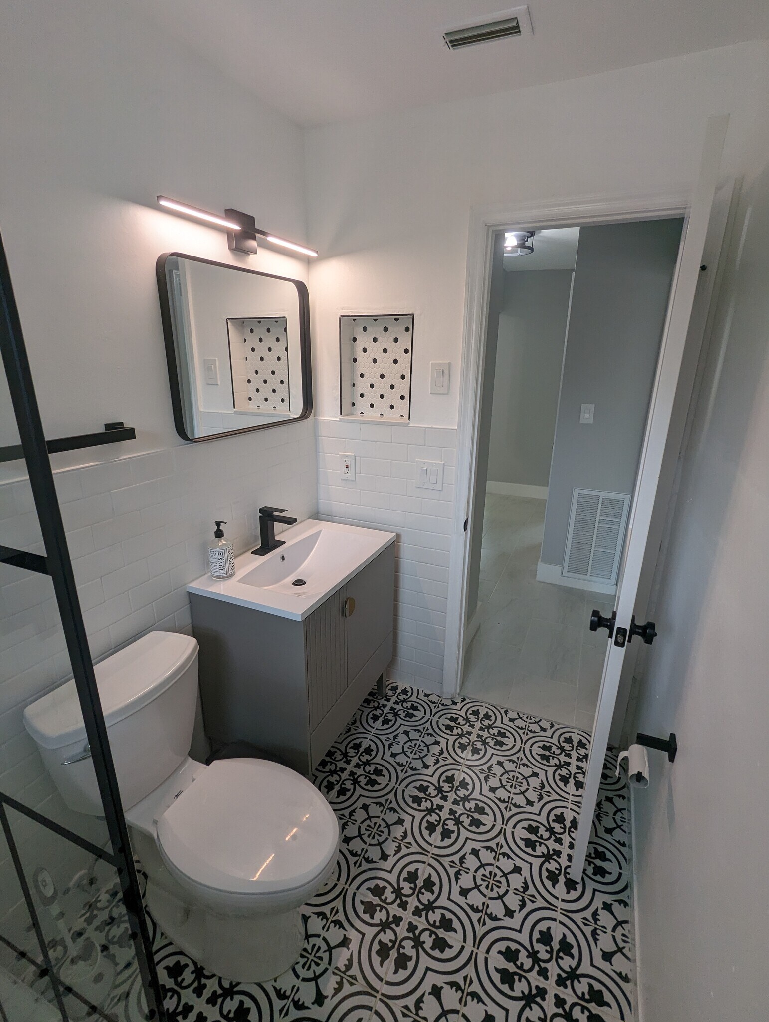 Bathroom - 2519 Amherst Ave