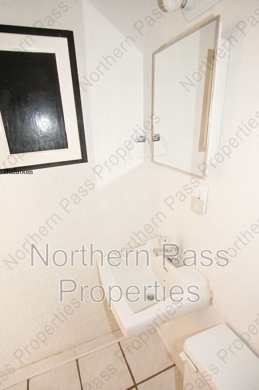 Building Photo - 219 W Rio Grande Ave