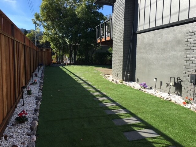 Building Photo - 1011 Big Bend Dr