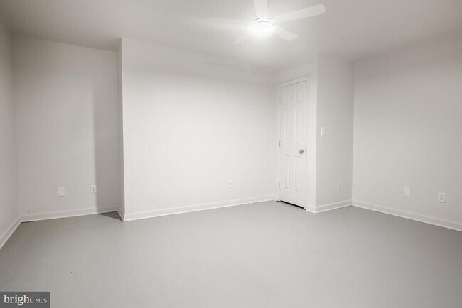 Building Photo - 6065 Eagles Nest Ln