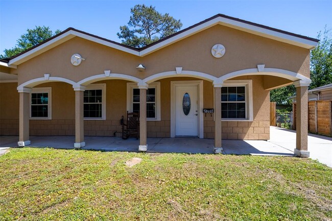 Building Photo - 1306 Zora St
