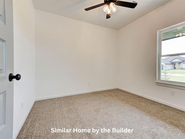 Building Photo - Move-In Ready! 4-Bed Home in Mustang