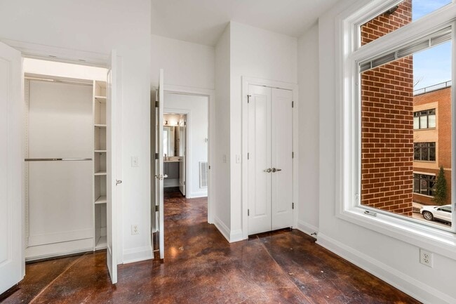 Building Photo - 1500 4th Ave N