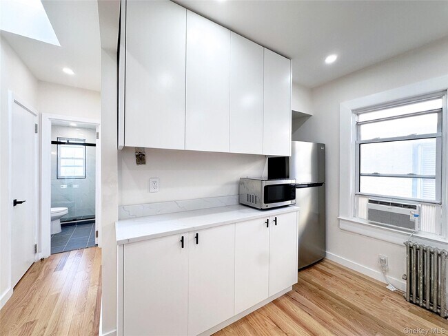 Building Photo - 79-65 69th Rd