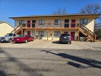 Building Photo - 1 Bedroom 1 Bathroom Apartment!