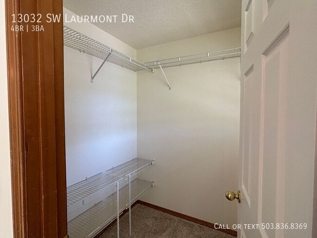 Building Photo - 13032 SW Laurmont Dr