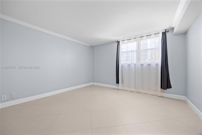 Building Photo - 3001 S Ocean Dr