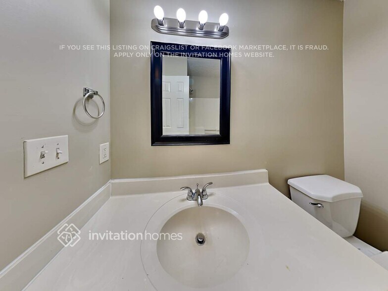 Building Photo - 799 Glenspring Dr