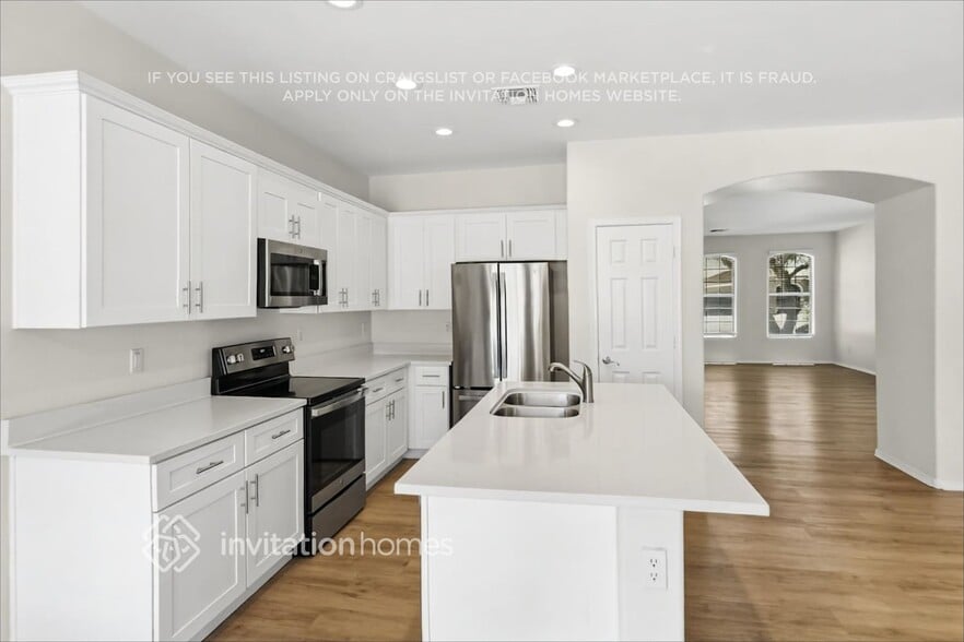Building Photo - 16042 W Hualapai St