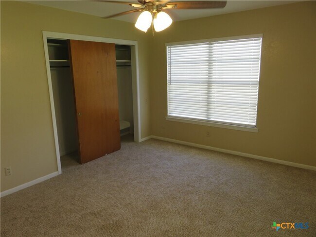 Building Photo - 969 Kunkel St