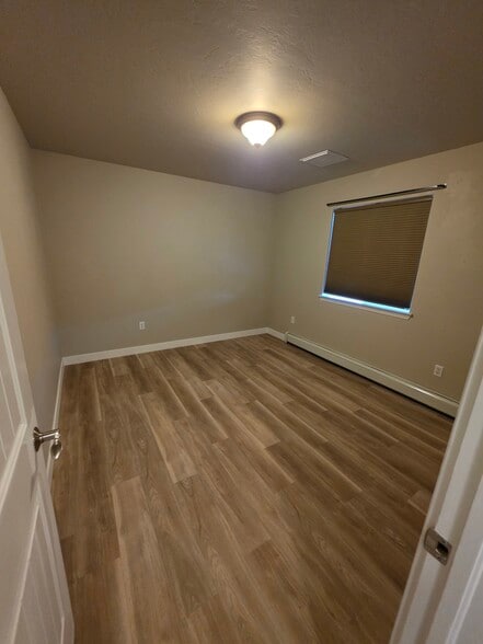 Building Photo - 308 N Mulberry St