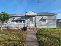 Building Photo - 400/402 Barth Ave