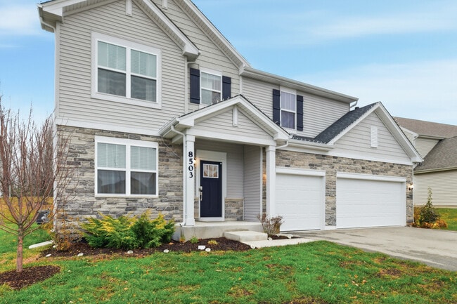 Building Photo - 8503 Rosehall Dr