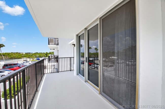 Building Photo - 4750 S Ocean Blvd