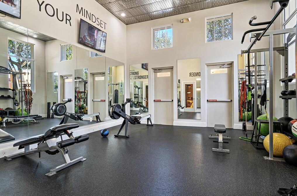 Building Photo - 850 Millbrae Ct