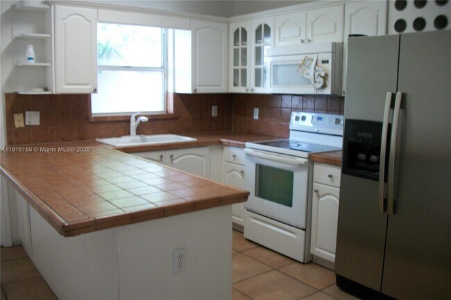 Building Photo - 7230 W 34th Ct
