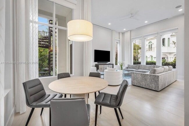 Building Photo - 3912 Island Estates Dr