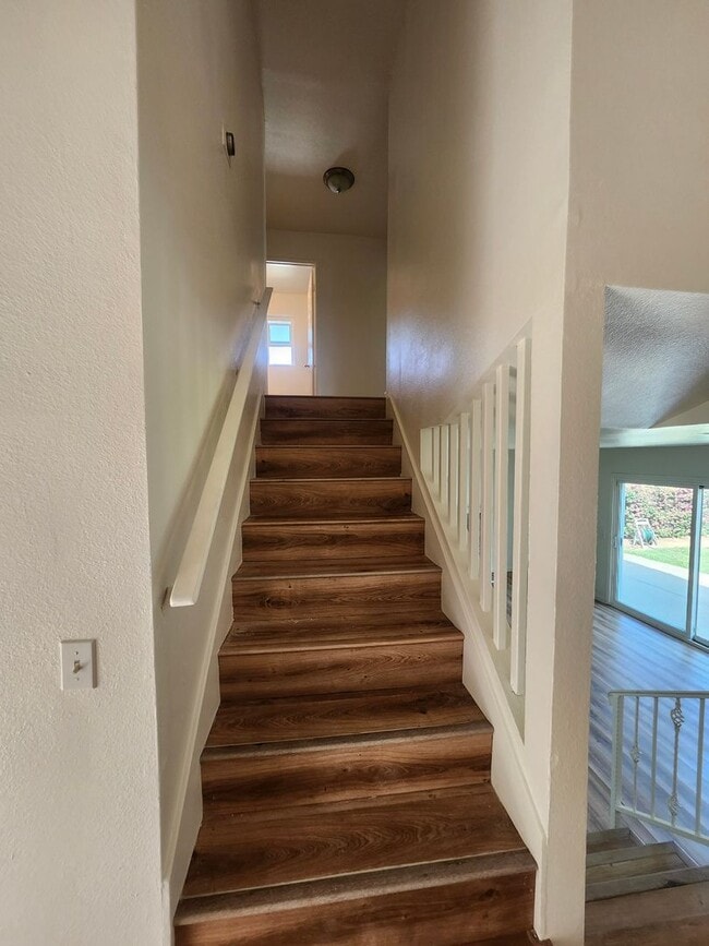 Building Photo - Big backyard with lots of upgrades