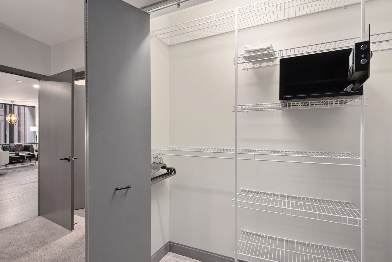 Building Photo - 29 S LaSalle St