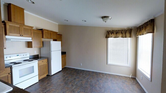 Building Photo - 309 E Lime St