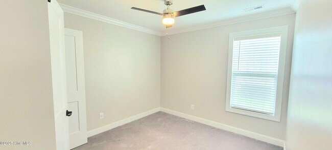 Building Photo - 3924 Pensacola Dr