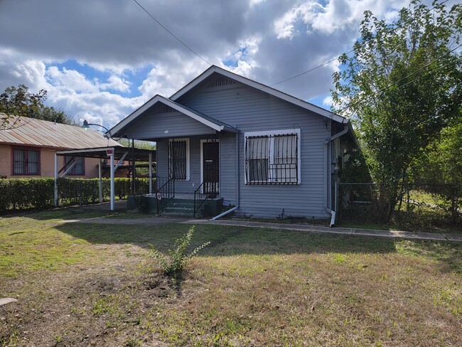 Building Photo - 1728 Hays St