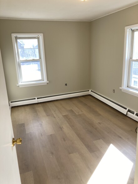Building Photo - 41 White St