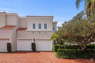 Building Photo - 4941 Bayshore Blvd
