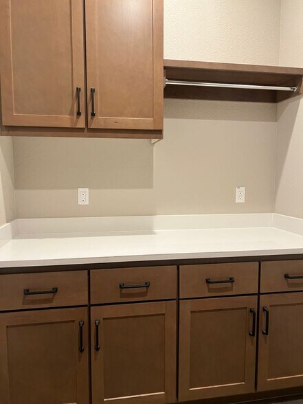 Building Photo - 2557 Orinoco Pl