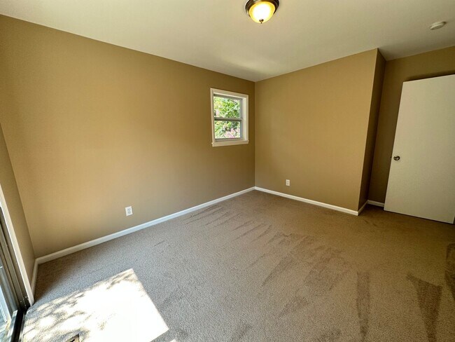 Building Photo - 16079 Molokai Dr