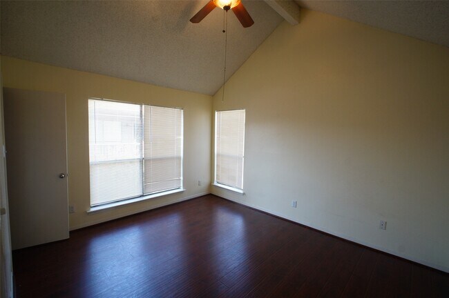 Building Photo - 8587 Sands Point Dr