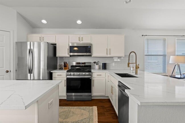 Building Photo - 2004 Dry Season Trail