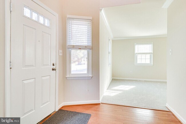 Building Photo - 3000 Winter Pine Ct
